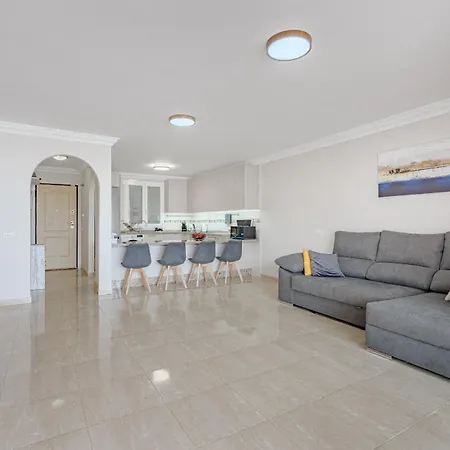 The Sunset - 2 Bedroom 阿德耶