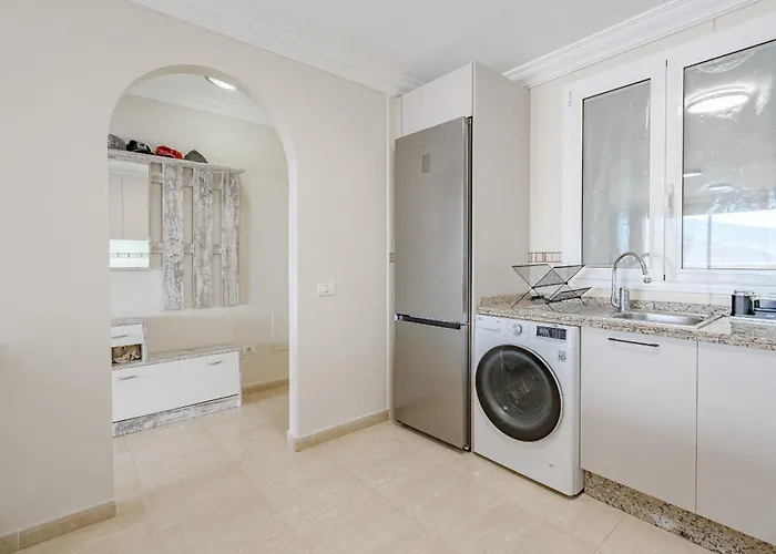 Апартаменты The Sunset - 2 Bedroom Адехе