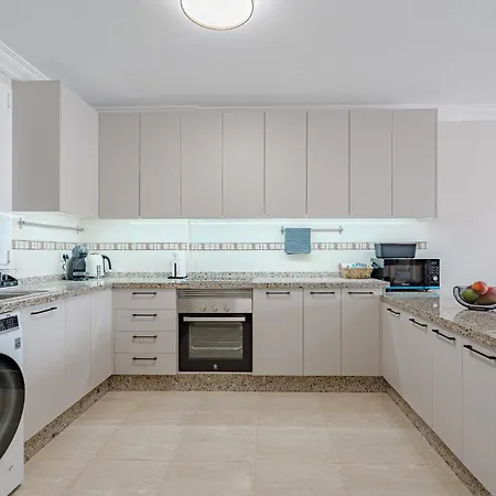 The Sunset - 2 Bedroom 아파트