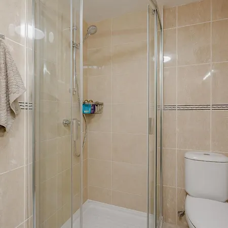 The Sunset - 2 Bedroom * 아데제